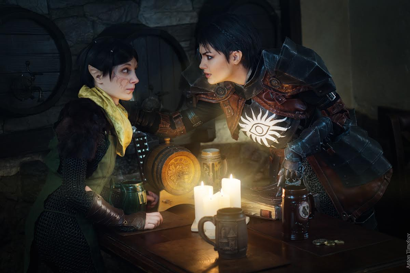 Illustration for article titled Dragon Age Cosplay Gets Hammered, Makes Out